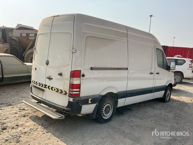 2016 Mercedes-Benz Sprinter 316 (Inoperable) Cargo Van - شاحنة توصيل مغلقة: صورة 3 2016 Mercedes-Benz Sprinter 316 (Inoperable) Cargo Van - شاحنة توصيل مغلقة: صورة 3