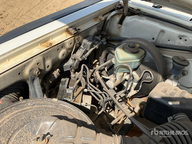 2016 Toyota Land Cruiser 78R 4x4 SUV - سيارة دفع رباعي: صورة 4 2016 Toyota Land Cruiser 78R 4x4 SUV - سيارة دفع رباعي: صورة 4