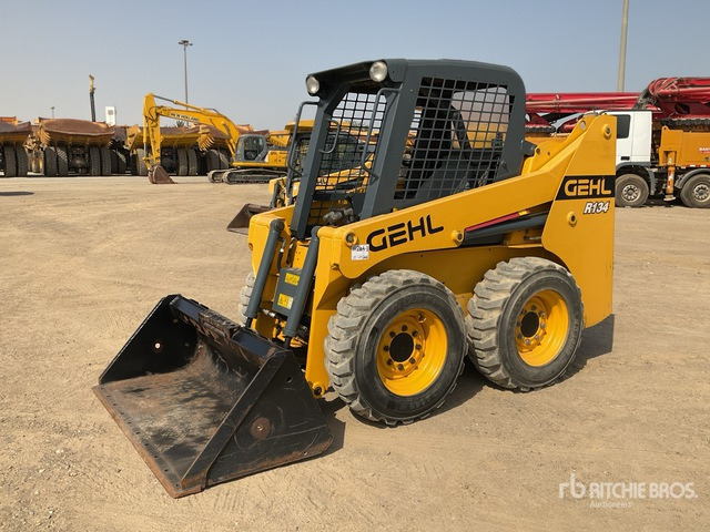 2017 Gehl R134 - شيول صغير: صورة 1 2017 Gehl R134 - شيول صغير: صورة 1