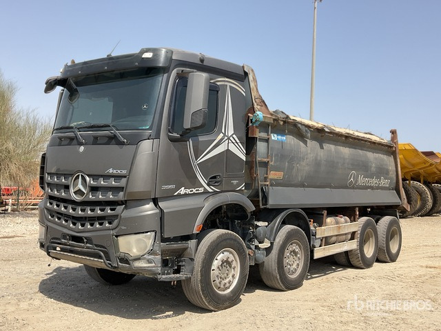 2017 Mercedes Benz AROCS 3951 8x4 Twin-Steer Tri/A Dump Truck - شاحنة قلاب: صورة 2 2017 Mercedes Benz AROCS 3951 8x4 Twin-Steer Tri/A Dump Truck - شاحنة قلاب: صورة 2