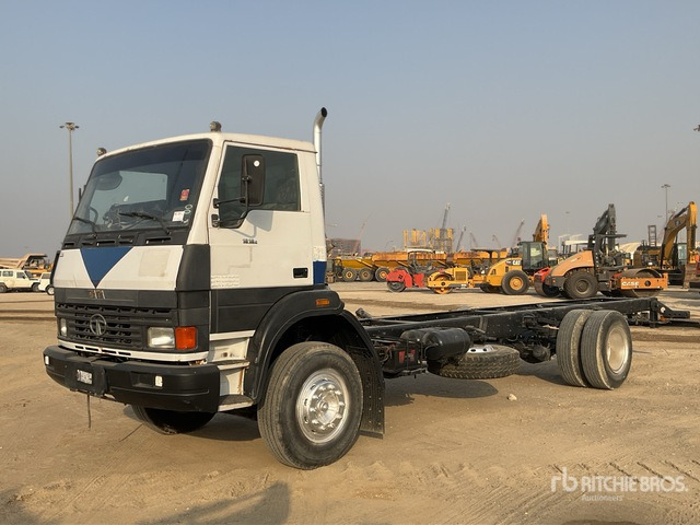 2017 TATA LPT 1618 4x2 Cab and Chassis - شاحنة بهيكل معدني للمقصورة: صورة 1 2017 TATA LPT 1618 4x2 Cab and Chassis - شاحنة بهيكل معدني للمقصورة: صورة 1