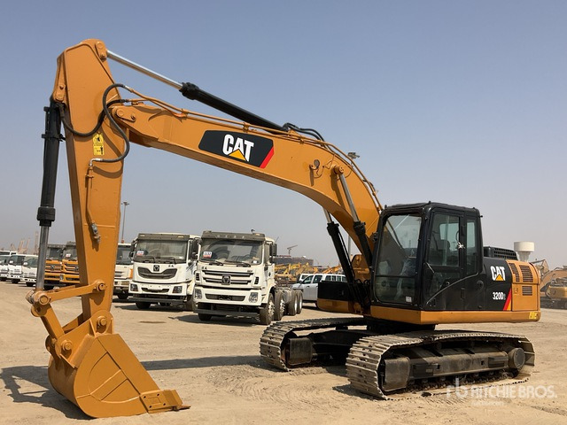 2018 Cat 320D2 - حفار زاحف: صورة 2 2018 Cat 320D2 - حفار زاحف: صورة 2