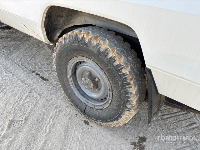 2018 Toyota Land Cruiser 78R 4x4 SUV - سيارة دفع رباعي: صورة 4 2018 Toyota Land Cruiser 78R 4x4 SUV - سيارة دفع رباعي: صورة 4