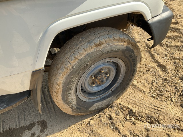 2018 Toyota Land Cruiser 78R 4x4 SUV - سيارة دفع رباعي: صورة 5 2018 Toyota Land Cruiser 78R 4x4 SUV - سيارة دفع رباعي: صورة 5