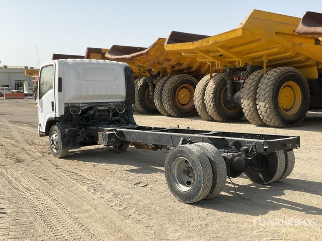 2019 Isuzu NPR 4x2 Cab and Chassis - شاحنة بهيكل معدني للمقصورة: صورة 3 2019 Isuzu NPR 4x2 Cab and Chassis - شاحنة بهيكل معدني للمقصورة: صورة 3