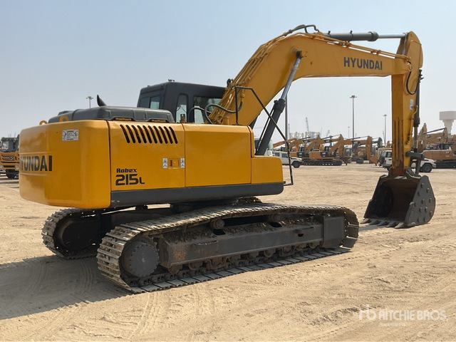 2022 Hyundai R215 - حفار زاحف: صورة 3 2022 Hyundai R215 - حفار زاحف: صورة 3