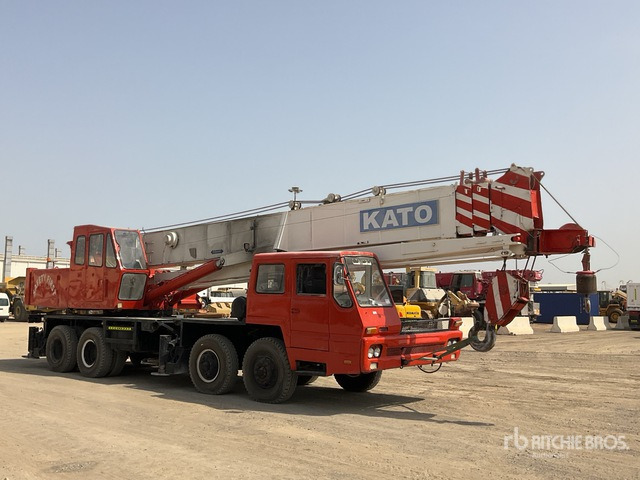 Kato KG51T - رافعة لجميع التضاريس: صورة 1 Kato KG51T - رافعة لجميع التضاريس: صورة 1