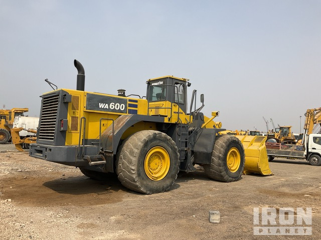 Komatsu WA600-6 - اللودر بعجل: صورة 4 Komatsu WA600-6 - اللودر بعجل: صورة 4
