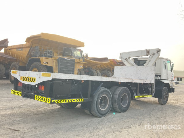 Nissan TF20 - شاحنات مسطحة, شاحنة كرين: صورة 4 Nissan TF20 - شاحنات مسطحة, شاحنة كرين: صورة 4