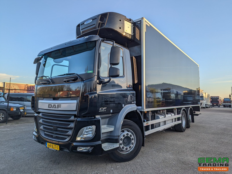 DAF CF 290 FAN 6x2/4 DagCab Euro6 - Koel-VriesBak 7.9m + Carrier Supra 1150MT + Laadklep 2000kg - شاحنة ذات مبرد: صورة 1 DAF CF 290 FAN 6x2/4 DagCab Euro6 - Koel-VriesBak 7.9m + Carrier Supra 1150MT + Laadklep 2000kg - شاحنة ذات مبرد: صورة 1