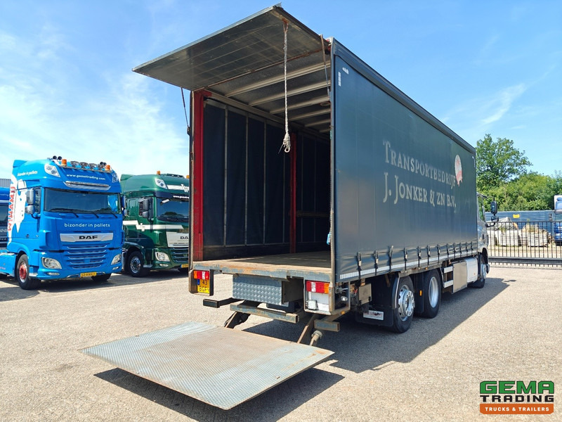 DAF CF 400 FAN 6x2/4 SpaceCab Euro6A - Schuifzeilenbak 7.7m + Laadklep 2000kg - HH Vloer - AanhangerKoppeling - شاحنة ذات ستائر جانبية: صورة 2 DAF CF 400 FAN 6x2/4 SpaceCab Euro6A - Schuifzeilenbak 7.7m + Laadklep 2000kg - HH Vloer - AanhangerKoppeling - شاحنة ذات ستائر جانبية: صورة 2