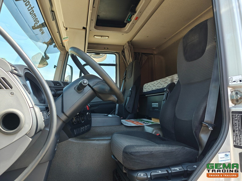 شاحنة ذات ستائر جانبية DAF CF 400 FAN 6x2/4 SpaceCab Euro6A - Schuifzeilenbak 7.7m + Laadklep 2000kg - HH Vloer - AanhangerKoppeling: صورة 13