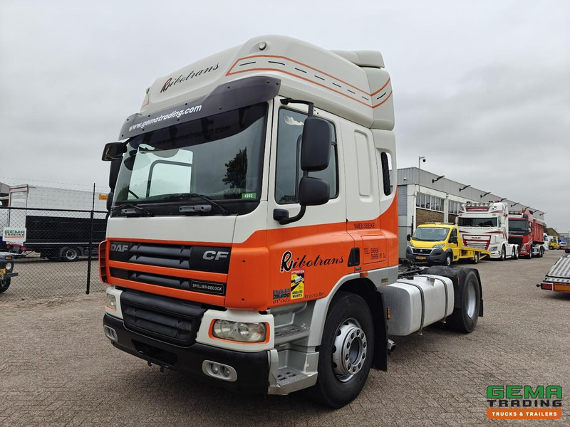 DAF CF75.250 4x2 SpaceCab Euro5 - Handgeschakeld - Airco - رأس تريلا: صورة 1 DAF CF75.250 4x2 SpaceCab Euro5 - Handgeschakeld - Airco - رأس تريلا: صورة 1