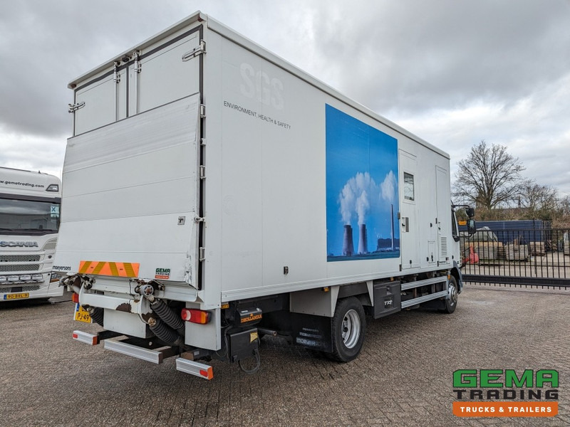DAF FA LF55.180 4x2 Daycab 15T Euro4 Mobile Office / Camper / Workshop - Manual - Airco - Dhollandia Laadklep 1500KG - 150.000KM (V690) - شاحنة: صورة 5 DAF FA LF55.180 4x2 Daycab 15T Euro4 Mobile Office / Camper / Workshop - Manual - Airco - Dhollandia Laadklep 1500KG - 150.000KM (V690) - شاحنة: صورة 5