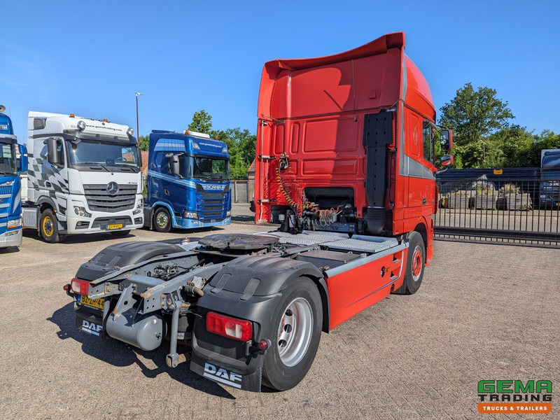 DAF FT XF105.460 4x2 Superspacecab Euro5 - Standairco - Groot brandstoffilter - 07/2025 APK - مقطورة السحب: صورة 3 DAF FT XF105.460 4x2 Superspacecab Euro5 - Standairco - Groot brandstoffilter - 07/2025 APK - مقطورة السحب: صورة 3
