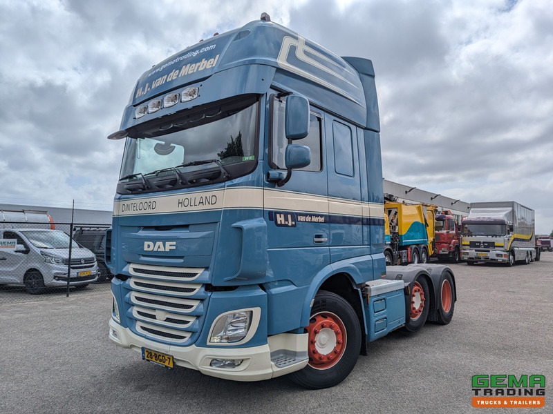 DAF XF 440 FTG 6x2/4 Superspacecab Euro6A - Handgeschakeld - Centrale smering - 08/2025APK - مقطورة السحب: صورة 1 DAF XF 440 FTG 6x2/4 Superspacecab Euro6A - Handgeschakeld - Centrale smering - 08/2025APK - مقطورة السحب: صورة 1