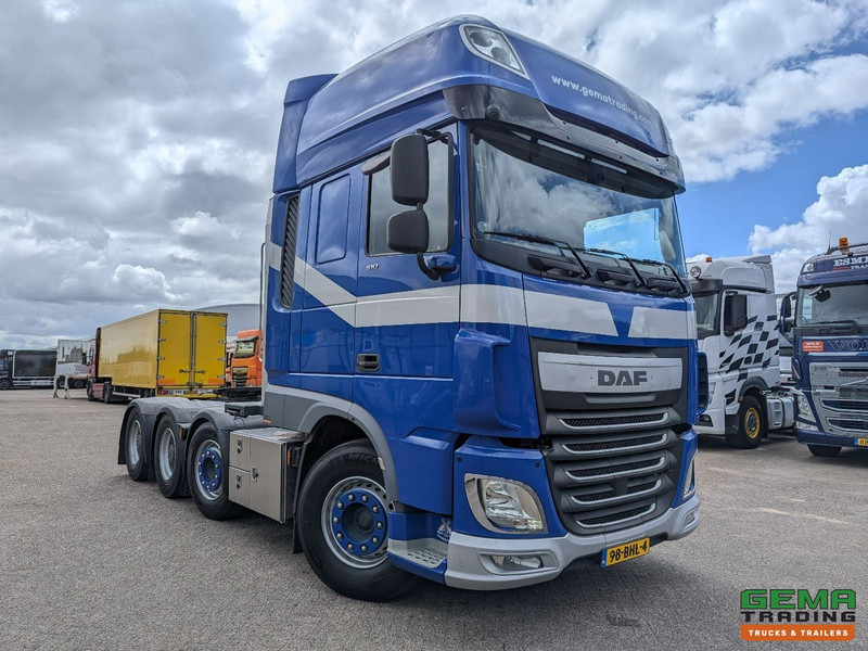 DAF XF 510 FTM 8x4/4 Superspacecab Euro6A - Retarder - 130T - Naafreductie - Schuifschotel - Standairco - 07/2025APK - مقطورة السحب: صورة 2 DAF XF 510 FTM 8x4/4 Superspacecab Euro6A - Retarder - 130T - Naafreductie - Schuifschotel - Standairco - 07/2025APK - مقطورة السحب: صورة 2