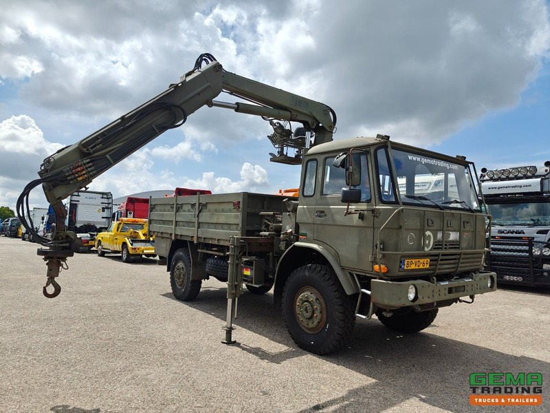 DAF YAK 4440 4x4 Dagcabine Euro0 - Open Laadbak 4.17m - Hiab 965/75 - Rotator - Ringfeder - Trekhaak - شاحنات مسطحة, شاحنة كرين: صورة 4 DAF YAK 4440 4x4 Dagcabine Euro0 - Open Laadbak 4.17m - Hiab 965/75 - Rotator - Ringfeder - Trekhaak - شاحنات مسطحة, شاحنة كرين: صورة 4