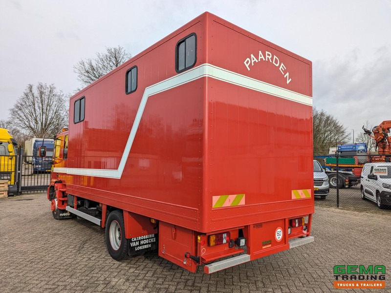 Iveco Tector ML120E24D 4x2 Euro3 DubbelCabine - Paardenwagen 3-Paards - Kleedruimte - Hydraulische klep- TOP! - شاحنة نقل خيل: صورة 4 Iveco Tector ML120E24D 4x2 Euro3 DubbelCabine - Paardenwagen 3-Paards - Kleedruimte - Hydraulische klep- TOP! - شاحنة نقل خيل: صورة 4
