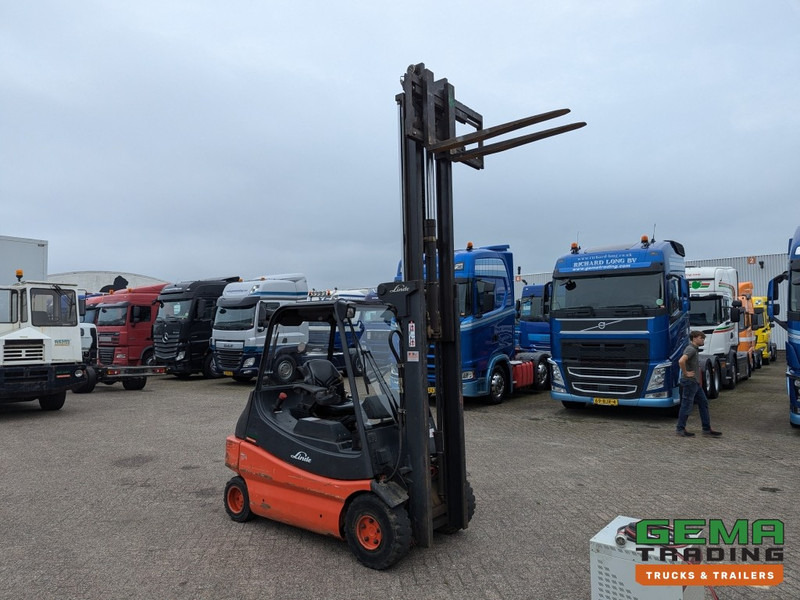 Linde E30 02 - 4058 uur - Duplex Mast - Volrubber Banden - Eurotron 80V-80A Oplader (M34) - رافعة شوكية كهربائية: صورة 2 Linde E30 02 - 4058 uur - Duplex Mast - Volrubber Banden - Eurotron 80V-80A Oplader (M34) - رافعة شوكية كهربائية: صورة 2