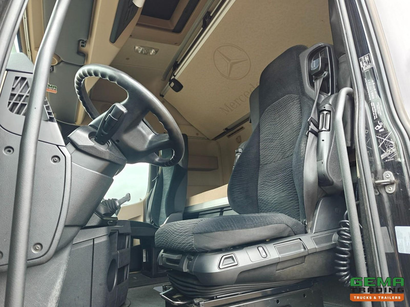 Mercedes-Benz Actros 1942 4x2 Megaspace Euro6 - Dubbele Tanks - SneeuwKettingen - SMARTTacho V2 - 02/2026 APK - رأس تريلا: صورة 5 Mercedes-Benz Actros 1942 4x2 Megaspace Euro6 - Dubbele Tanks - SneeuwKettingen - SMARTTacho V2 - 02/2026 APK - رأس تريلا: صورة 5