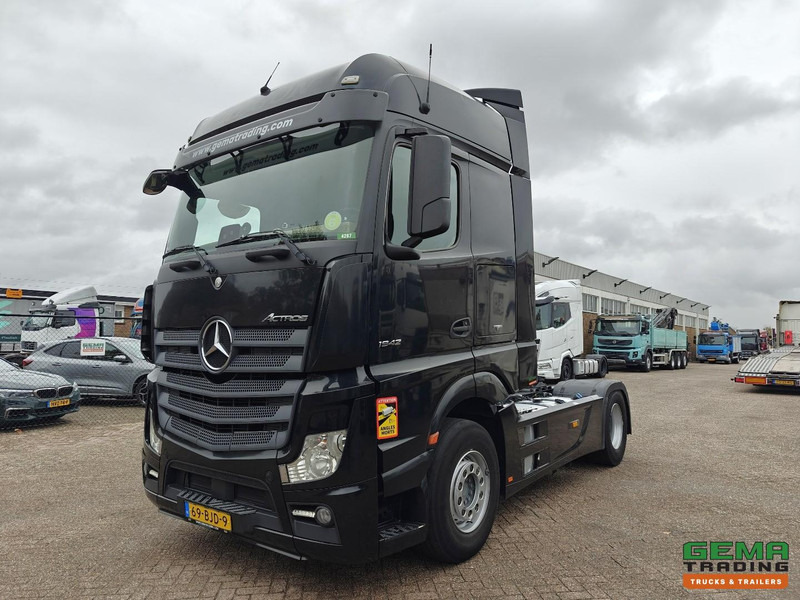 Mercedes-Benz Actros 1942 4x2 Megaspace Euro6 - Dubbele Tanks - SneeuwKettingen - SMARTTacho V2 - 02/2026 APK - رأس تريلا: صورة 1 Mercedes-Benz Actros 1942 4x2 Megaspace Euro6 - Dubbele Tanks - SneeuwKettingen - SMARTTacho V2 - 02/2026 APK - رأس تريلا: صورة 1