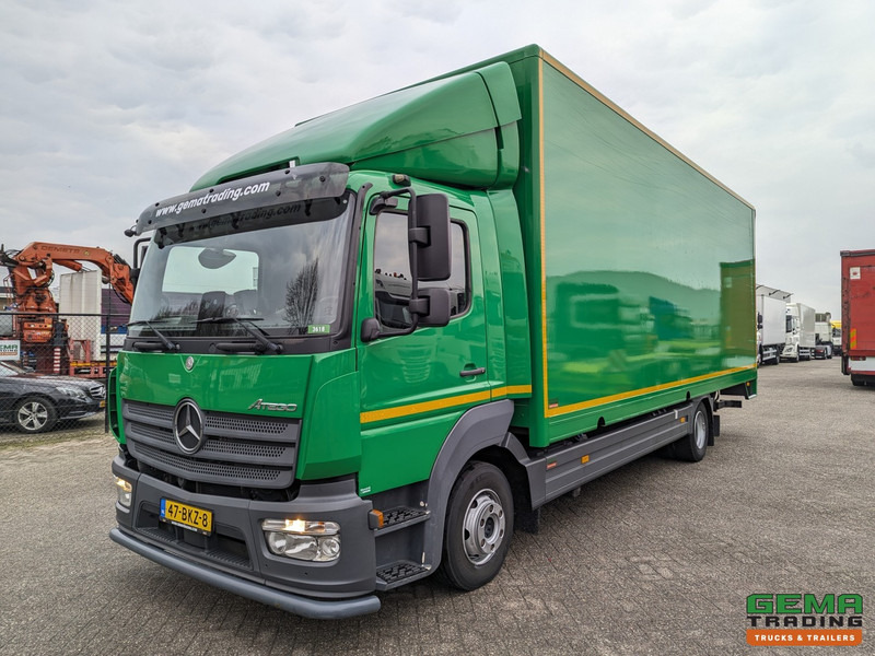 Mercedes-Benz Atego 1018 4x2 Dagcabine Euro6 - GeslotenBak 7M - Laadklep 1500KG - Zijdeur - 07/2025APK - شاحنة صندوقية: صورة 2 Mercedes-Benz Atego 1018 4x2 Dagcabine Euro6 - GeslotenBak 7M - Laadklep 1500KG - Zijdeur - 07/2025APK - شاحنة صندوقية: صورة 2