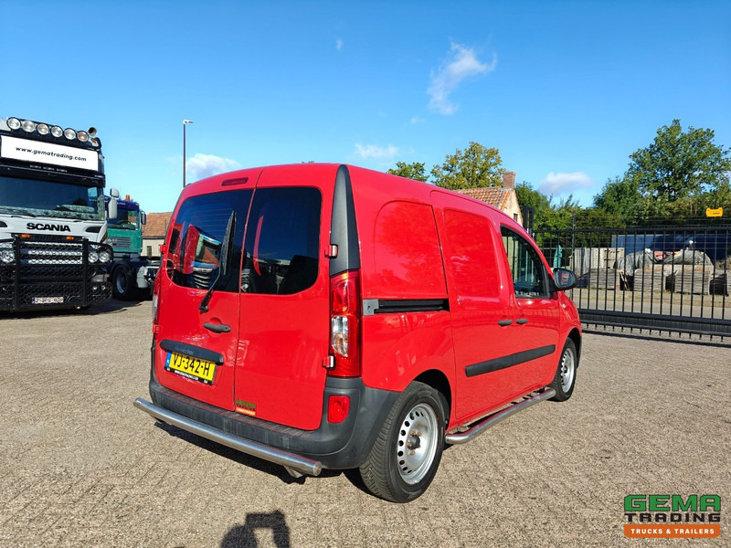 Mercedes-Benz Citan 108 CDI BlueEFFICIENCY Euro5L - Airco - 4-Seizoensbanden - Bluetooth Radio - فان المدمجة: صورة 4 Mercedes-Benz Citan 108 CDI BlueEFFICIENCY Euro5L - Airco - 4-Seizoensbanden - Bluetooth Radio - فان المدمجة: صورة 4