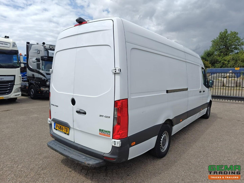 Mercedes-Benz Sprinter 311 CDI L3H2 - Euro6ZF - Automaat - Navigatie - Camera - 06/2026 APK - فان المدمجة: صورة 4 Mercedes-Benz Sprinter 311 CDI L3H2 - Euro6ZF - Automaat - Navigatie - Camera - 06/2026 APK - فان المدمجة: صورة 4