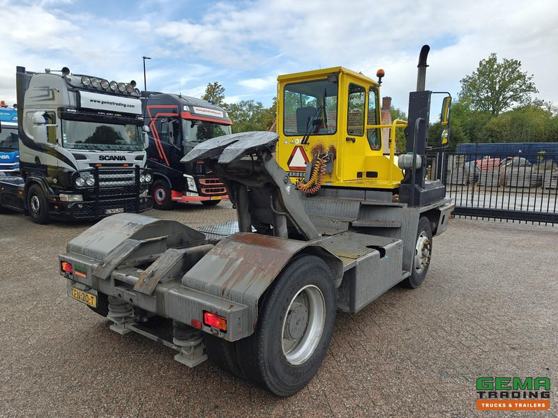 Terberg YT180 Schotel 25T - Naafreductie - Cummins - Landbouw Kenteken 40km/h - شاحنة نقل نصف مقطورة بالميناء: صورة 3 Terberg YT180 Schotel 25T - Naafreductie - Cummins - Landbouw Kenteken 40km/h - شاحنة نقل نصف مقطورة بالميناء: صورة 3