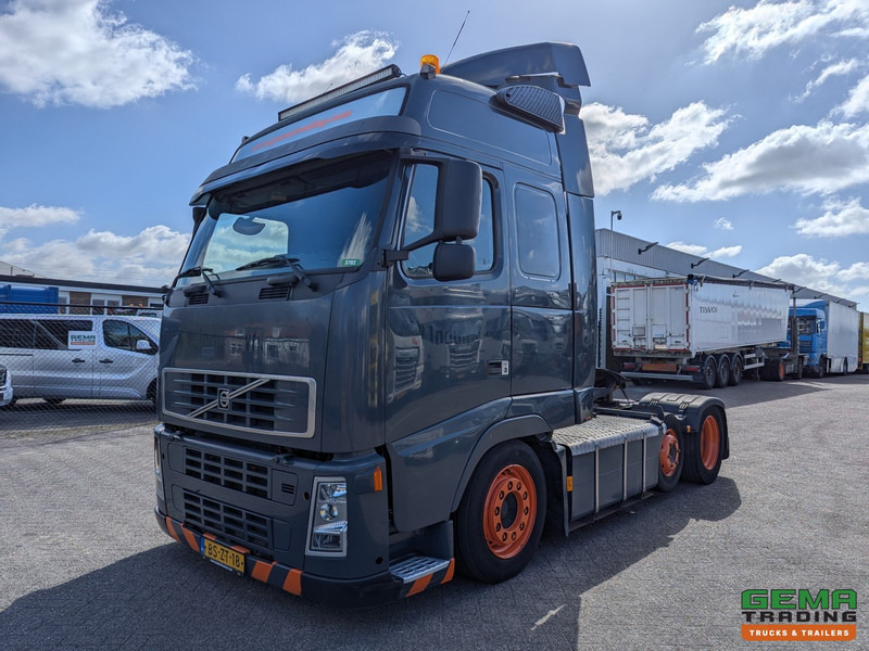 Volvo FH400 6x2 Globetrotter XL Euro5 - XLOW/Mega - Dubbele Tanks - Hefschotel - 08/2025APK - مقطورة السحب: صورة 1 Volvo FH400 6x2 Globetrotter XL Euro5 - XLOW/Mega - Dubbele Tanks - Hefschotel - 08/2025APK - مقطورة السحب: صورة 1