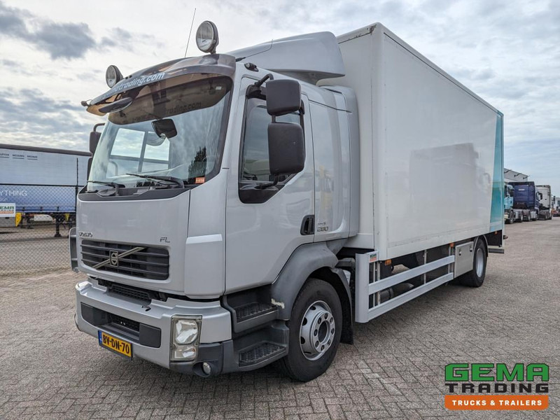 Volvo FL280 4x2 SleepCab 16T Euro5 6CIL - 5.60m GeslotenBak + Laadklep 2500KG - Standkachel - Zijdeur - Servicewagen (V758) - شاحنة صندوقية: صورة 1 Volvo FL280 4x2 SleepCab 16T Euro5 6CIL - 5.60m GeslotenBak + Laadklep 2500KG - Standkachel - Zijdeur - Servicewagen (V758) - شاحنة صندوقية: صورة 1