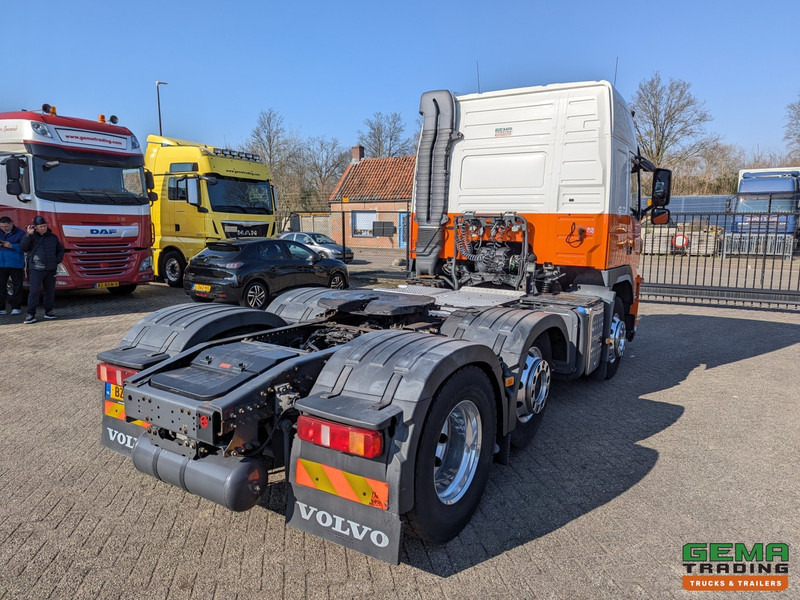 Volvo FM410 6x2/4 Globetrotter Euro5 - ADR - PTO - Hydrauliek - Alcoa's - Camera - مقطورة السحب: صورة 3 Volvo FM410 6x2/4 Globetrotter Euro5 - ADR - PTO - Hydrauliek - Alcoa's - Camera - مقطورة السحب: صورة 3