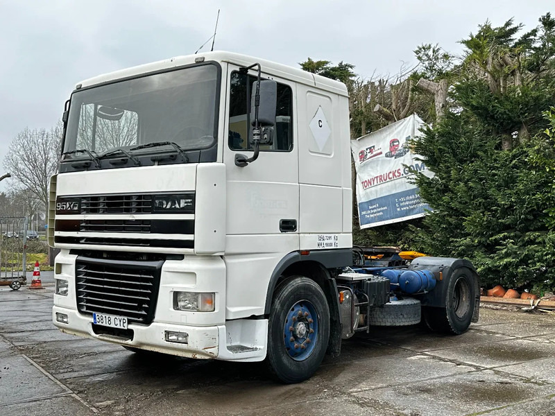 DAF XF 95.380 4X2 Tractor-unit Spring/Air ZF Manual Euro2 PTO - رأس تريلا: صورة 2 DAF XF 95.380 4X2 Tractor-unit Spring/Air ZF Manual Euro2 PTO - رأس تريلا: صورة 2