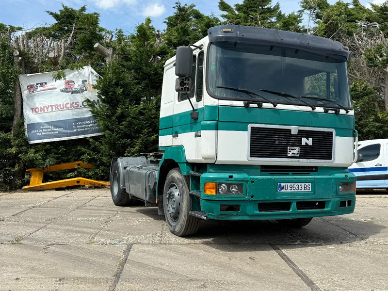 MAN 19.403 4X2 Tractor-unit Spring/Air ZF Manual Gear Low cabine - رأس تريلا: صورة 1 MAN 19.403 4X2 Tractor-unit Spring/Air ZF Manual Gear Low cabine - رأس تريلا: صورة 1