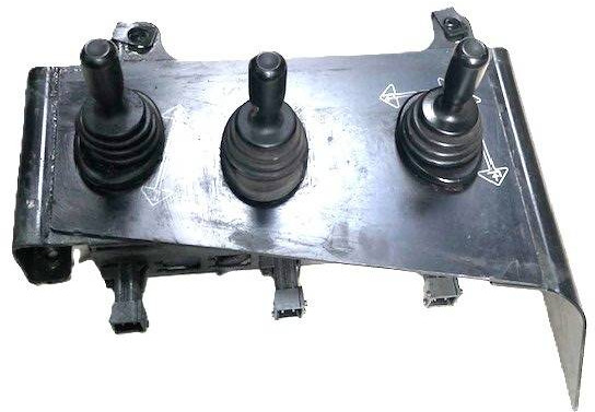 3 Way hydraulic control lever for Linde 115 - النظام الكهربائي - معدات المناولة: صورة 1 3 Way hydraulic control lever for Linde 115 - النظام الكهربائي - معدات المناولة: صورة 1