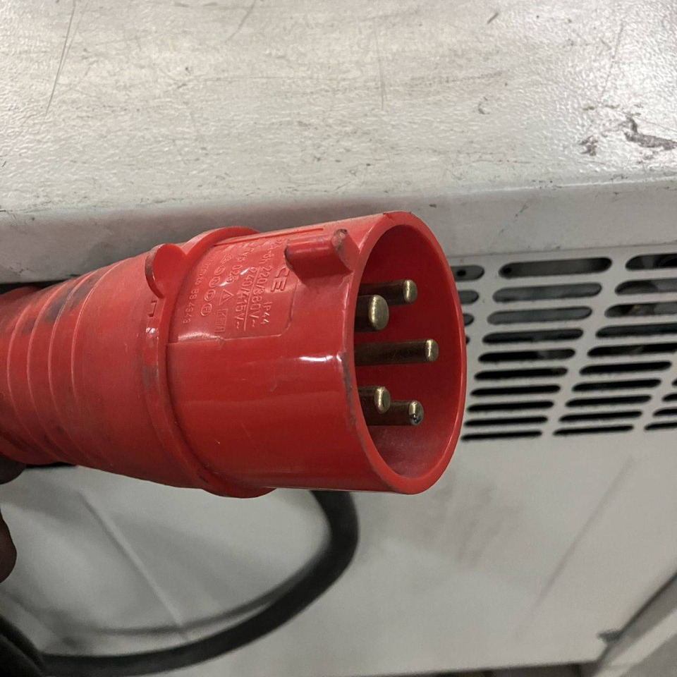 Benning 48V/190A Tebetron - قطع الغيار - معدات المناولة: صورة 5 Benning 48V/190A Tebetron - قطع الغيار - معدات المناولة: صورة 5