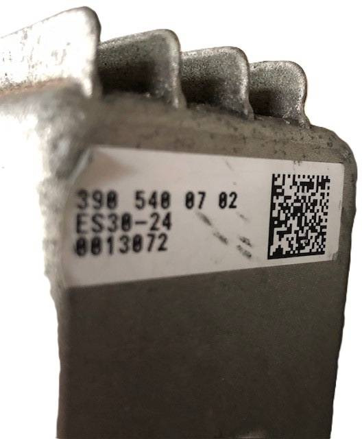 ES30-24 Steering motor - المقود - معدات المناولة: صورة 4 ES30-24 Steering motor - المقود - معدات المناولة: صورة 4