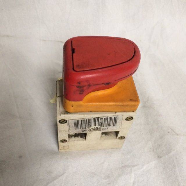 Emergency Switch - النظام الكهربائي - معدات المناولة: صورة 1 Emergency Switch - النظام الكهربائي - معدات المناولة: صورة 1