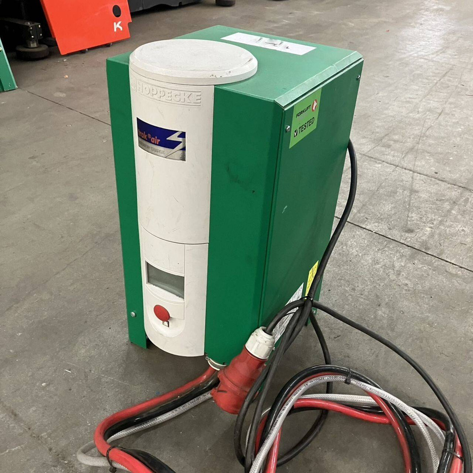 Hoppecke D400 G24/125B F14 H0-HF Trak Air - قطع الغيار - معدات المناولة: صورة 1 Hoppecke D400 G24/125B F14 H0-HF Trak Air - قطع الغيار - معدات المناولة: صورة 1