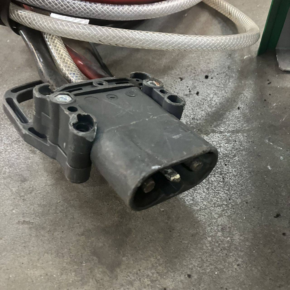 Hoppecke D400 G48/65- B-F14 HO-HF Trak Air - قطع الغيار - معدات المناولة: صورة 4 Hoppecke D400 G48/65- B-F14 HO-HF Trak Air - قطع الغيار - معدات المناولة: صورة 4