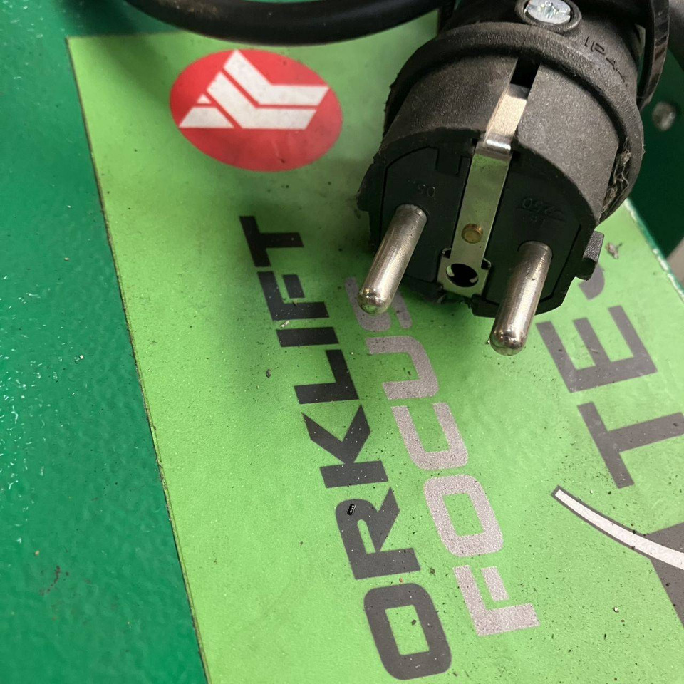 Hoppecke E230 G24/65 B-F15FS Trak power Optimal Charge (2) - قطع الغيار - معدات المناولة: صورة 4 Hoppecke E230 G24/65 B-F15FS Trak power Optimal Charge (2) - قطع الغيار - معدات المناولة: صورة 4