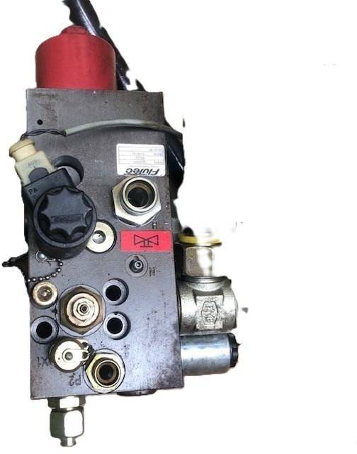 Hydraulic control valve - صمام هيدروليكي - معدات المناولة: صورة 1 Hydraulic control valve - صمام هيدروليكي - معدات المناولة: صورة 1