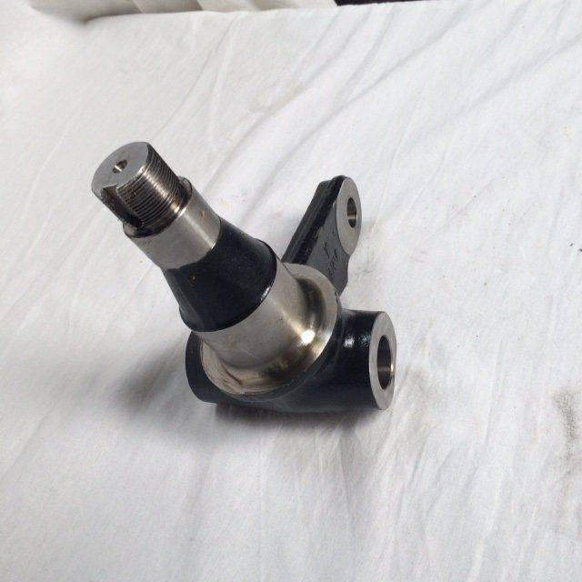 Knuckle, R.H. for Caterpillar - مفصل التوجيه - معدات المناولة: صورة 2 Knuckle, R.H. for Caterpillar - مفصل التوجيه - معدات المناولة: صورة 2