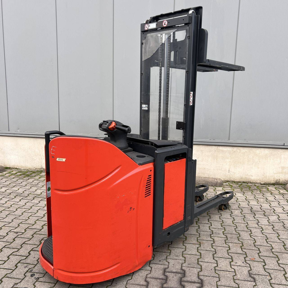 Linde D12SP (133) - آلة تكديس: صورة 1 Linde D12SP (133) - آلة تكديس: صورة 1
