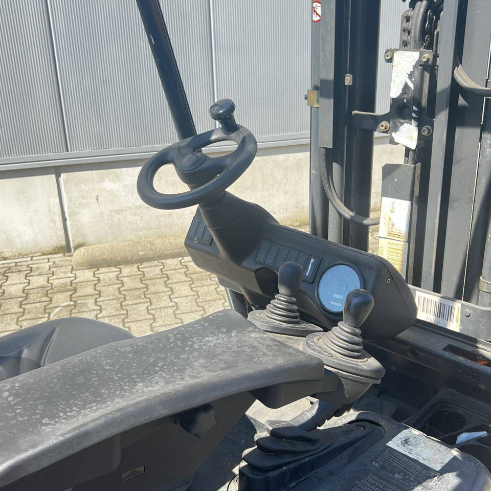 Linde E14 (335-02) - رافعة شوكية كهربائية: صورة 5 Linde E14 (335-02) - رافعة شوكية كهربائية: صورة 5