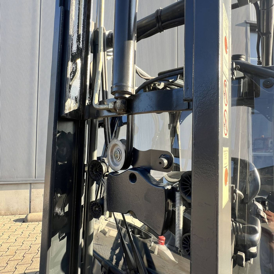 رافعة شوكية كهربائية Linde E16P (386-02) EVO: صورة 19 رافعة شوكية كهربائية Linde E16P (386-02) EVO: صورة 19