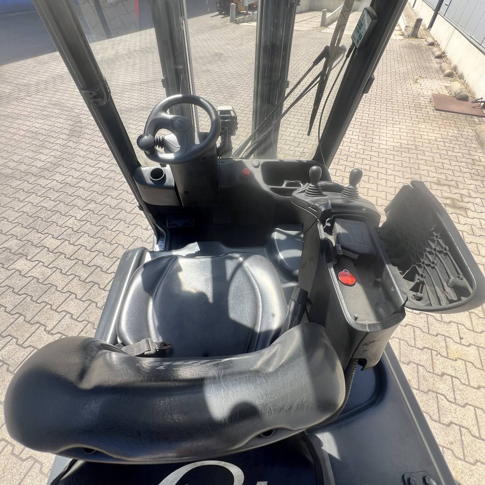 Linde E16PH (386-02) EVO - رافعة شوكية كهربائية: صورة 4 Linde E16PH (386-02) EVO - رافعة شوكية كهربائية: صورة 4