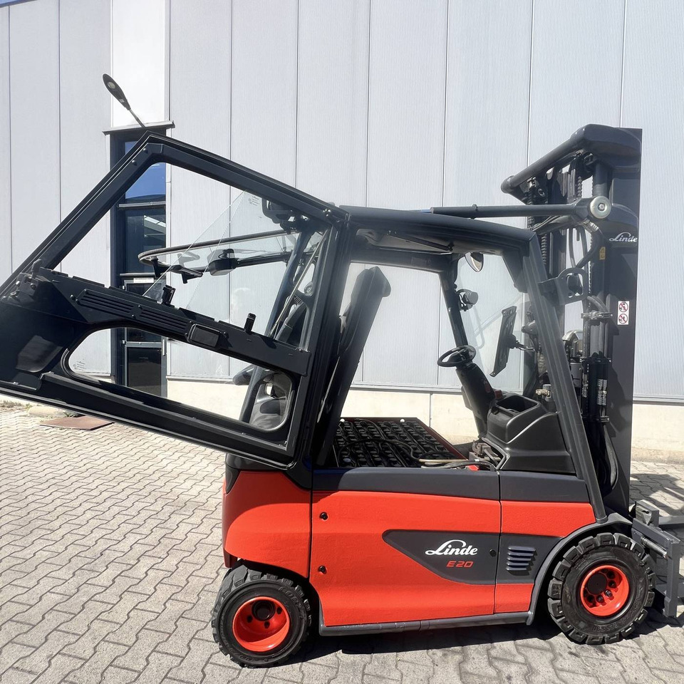 رافعة شوكية كهربائية Linde E20 (387): صورة 10