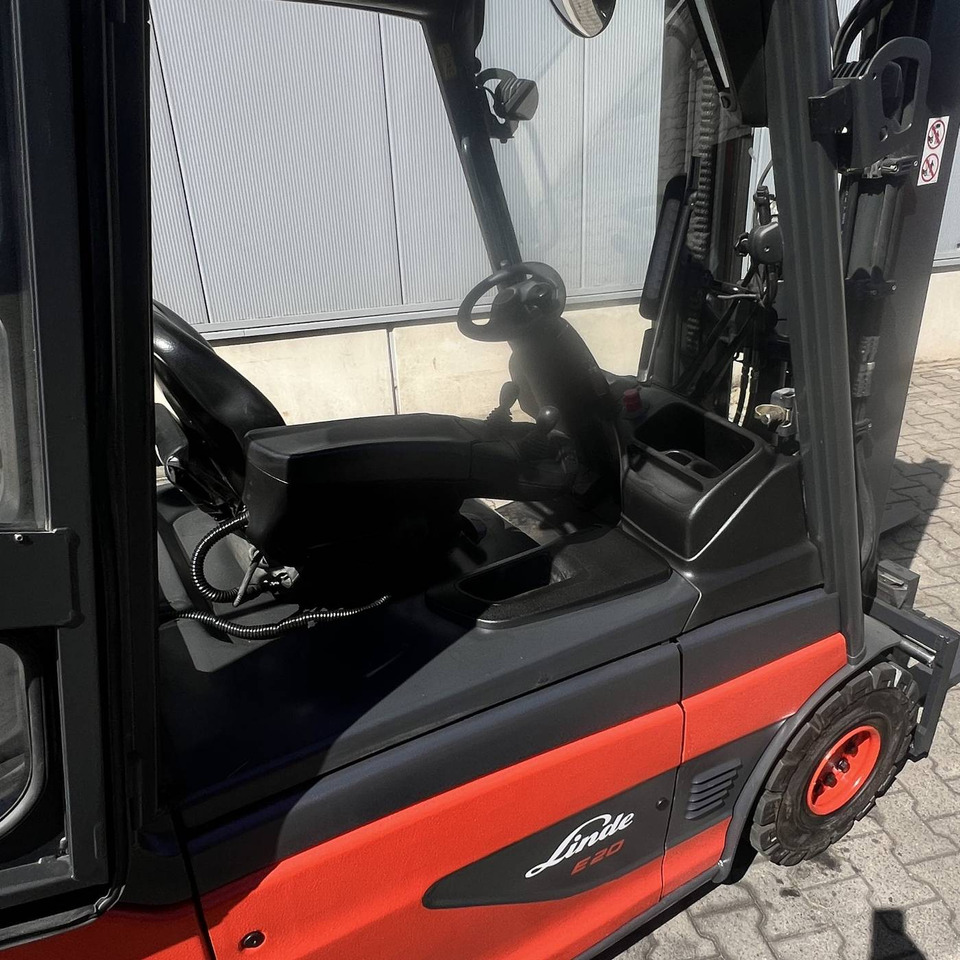 رافعة شوكية كهربائية Linde E20 (387): صورة 8